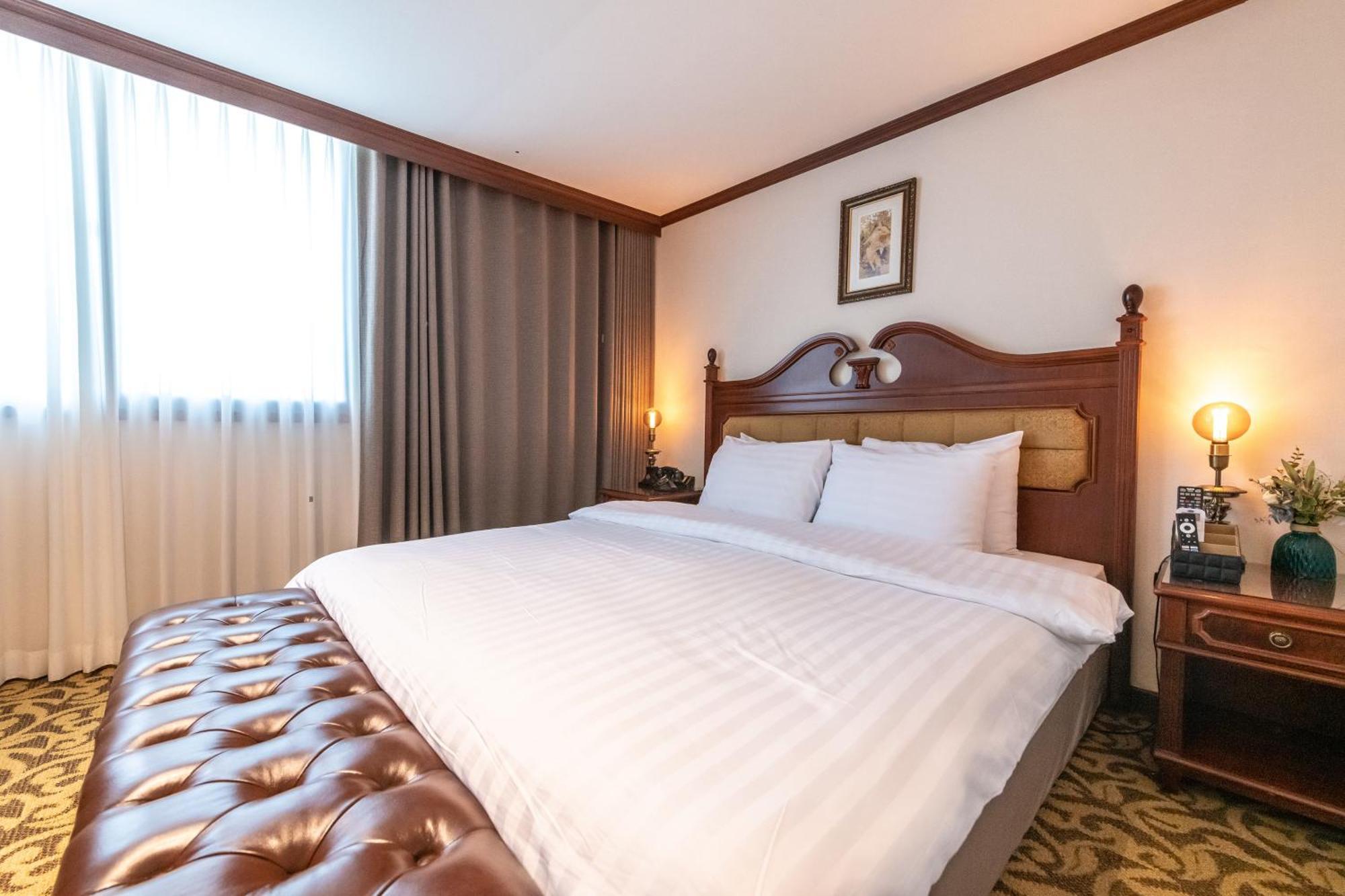 New Cheonji Hotel